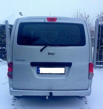 Заднее стекло ляды Nissan nv200