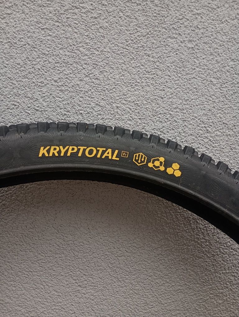 Opona Continental Kryptotal Front