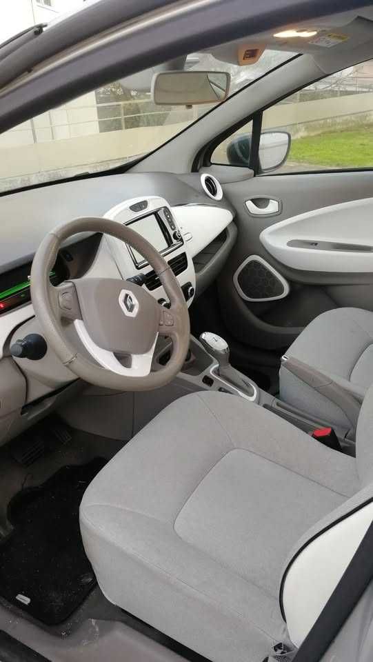 Renault Zoe Life 22kW - 05/2016 (baterias aluguer)
