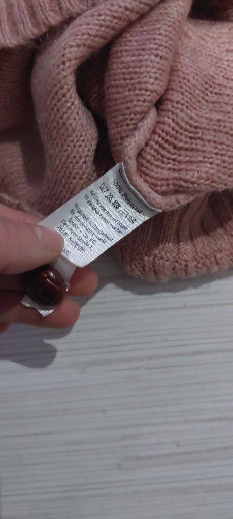 Piękne ponczo sweterkowe rozmiar to cztery pusblustan bardzo dobry