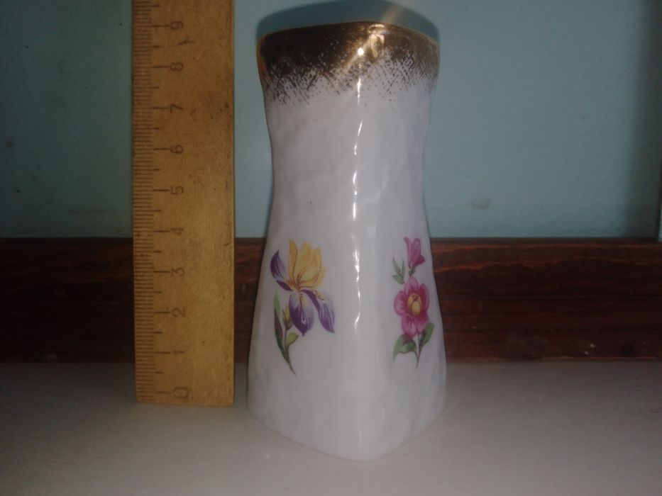 Продаються фарфорові вироби ГДР.