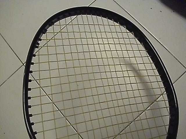 Raquete de Ténis marca DUNLOP, modelo XLT-15.