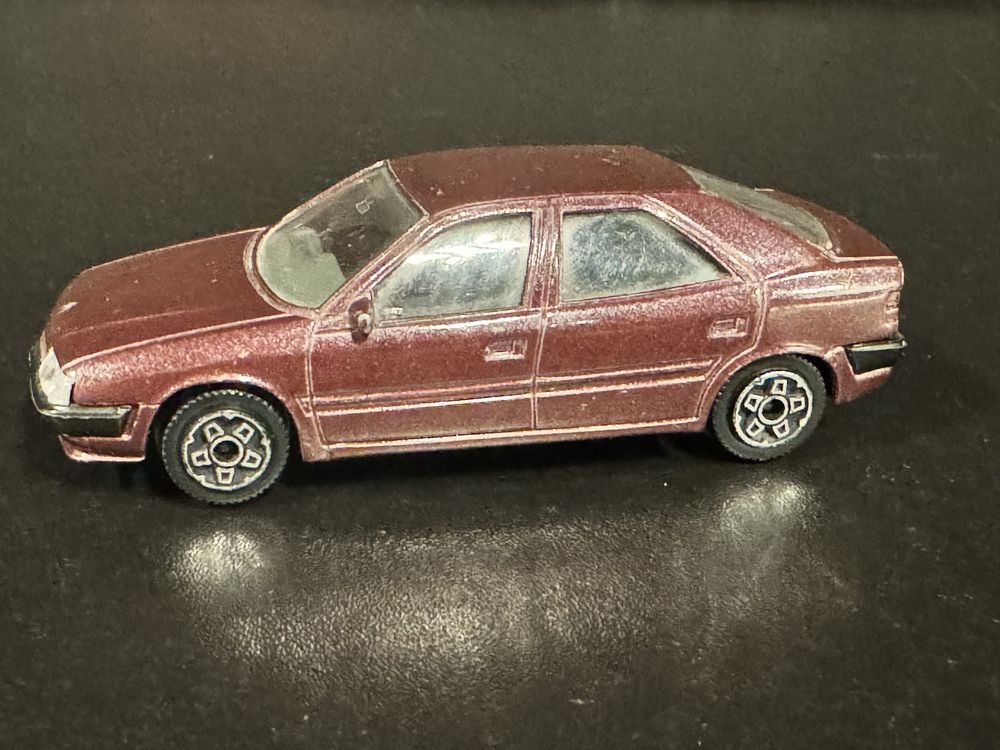 Citroen Xantia Bburago 1:43
