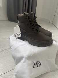 Ботінки ,чобітки Zara 35,36