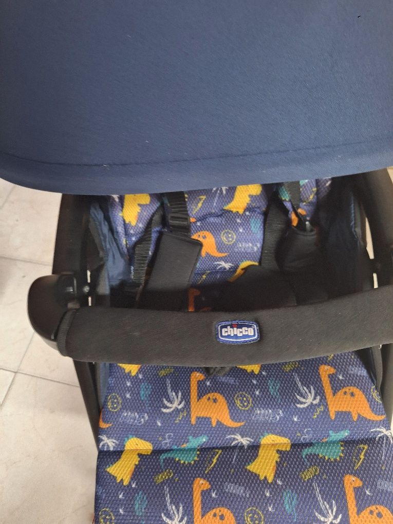 Carrinho passeio bebé