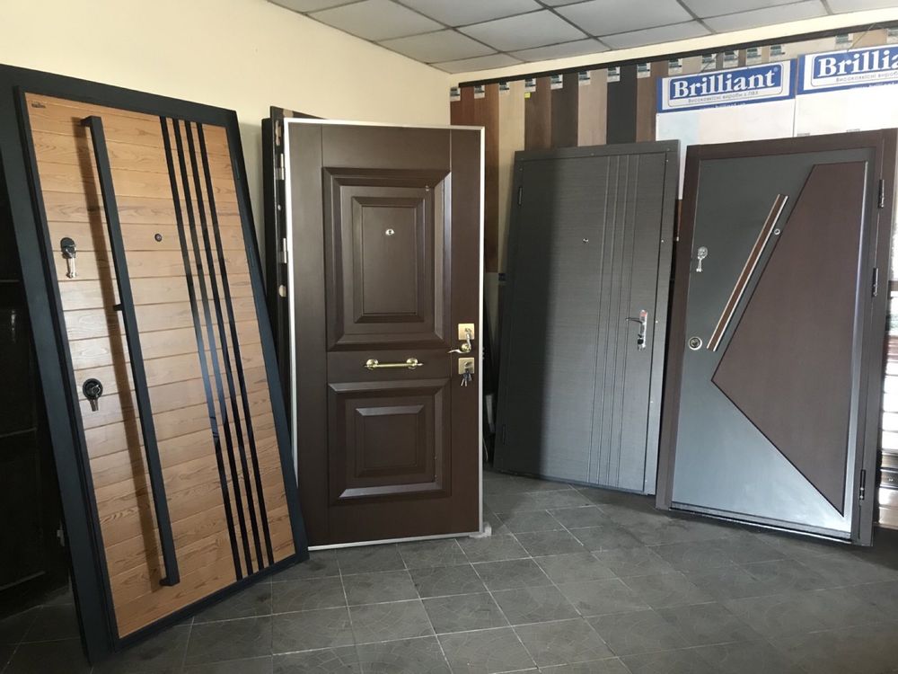 Вхідні двері броньовані РОЗПРОДАЖ.