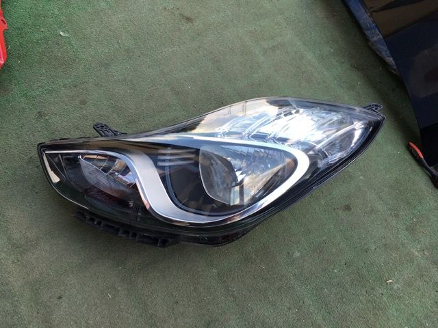 Hyundai ix20 - Lampa Lewy Przód Ładna