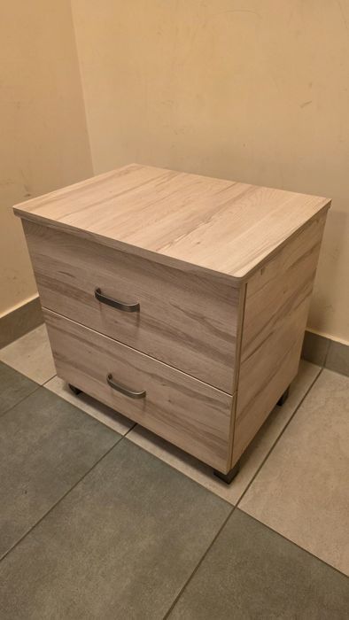 Sprzedam szafeczkę nocną (kontenerek)