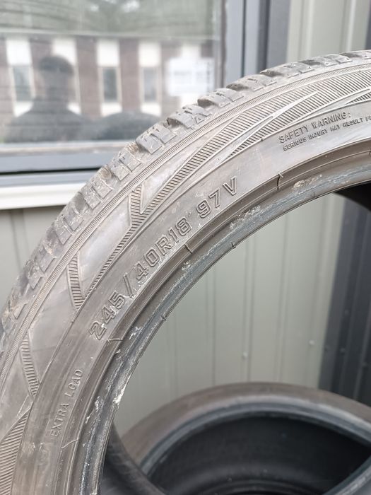Зимові шини 245/40/18 Falken EuroWinter HS01