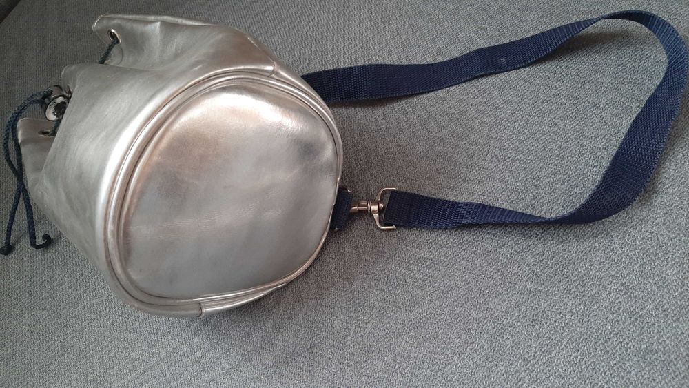 Torebka worek Tommy Hilfiger srebrna szara