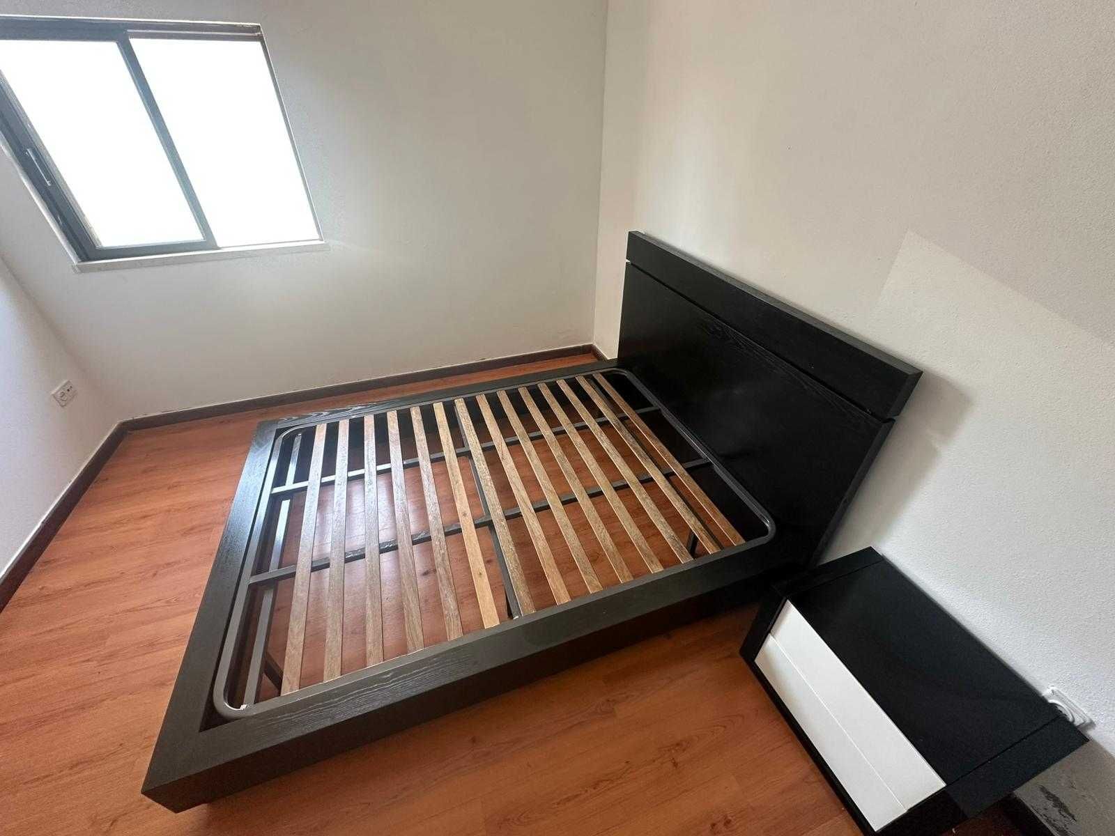 Cama de Casal 2x1.5m