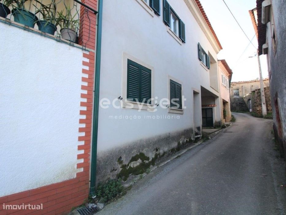 Moradia T4 em fase final de construção Almalaguês, Rio de Galinhas