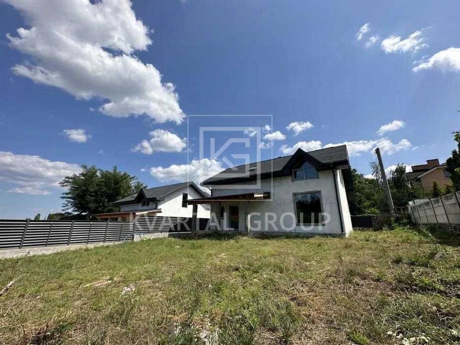 Просторий будинок 165 м² у Гореничах. Асфальт, ліс поруч. 6 соток.