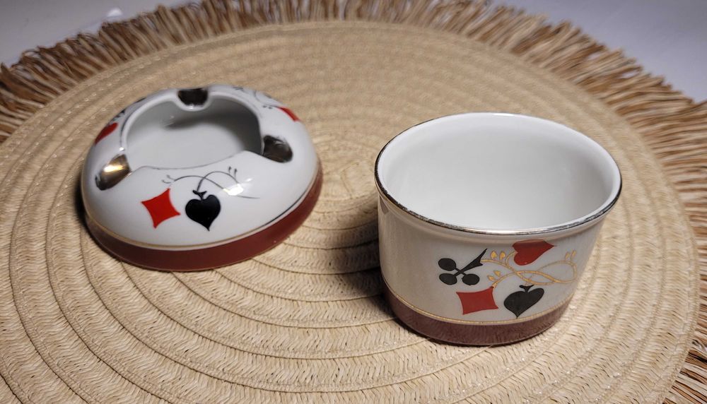 Zestaw "karciany" dla palacza - porcelana z Ćmielowa