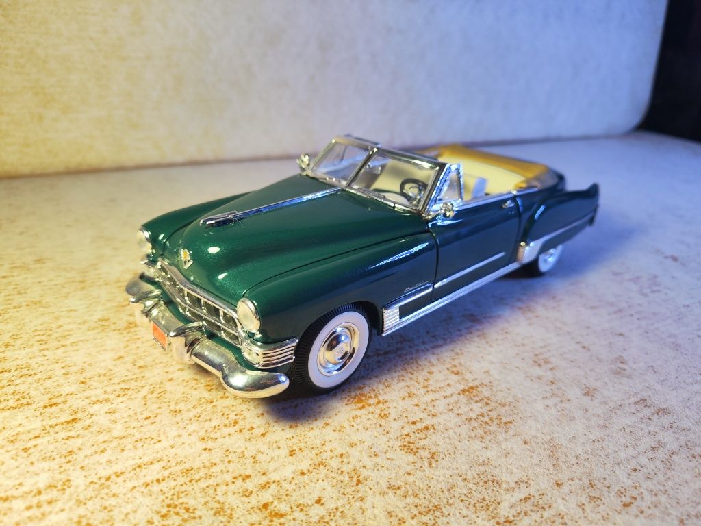 Cadillac de'vil coupe 1:18 roadsignature