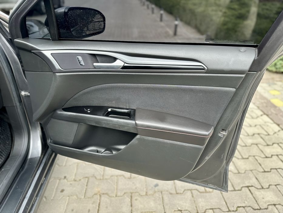 Продам FORD FUSION 2015 рік,2.5 ГБО,Автомат.