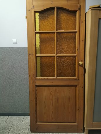 Drzwi wewnętrzne drewniane