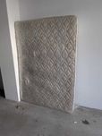 Colchão casal 140×180 cm – em bom estado
