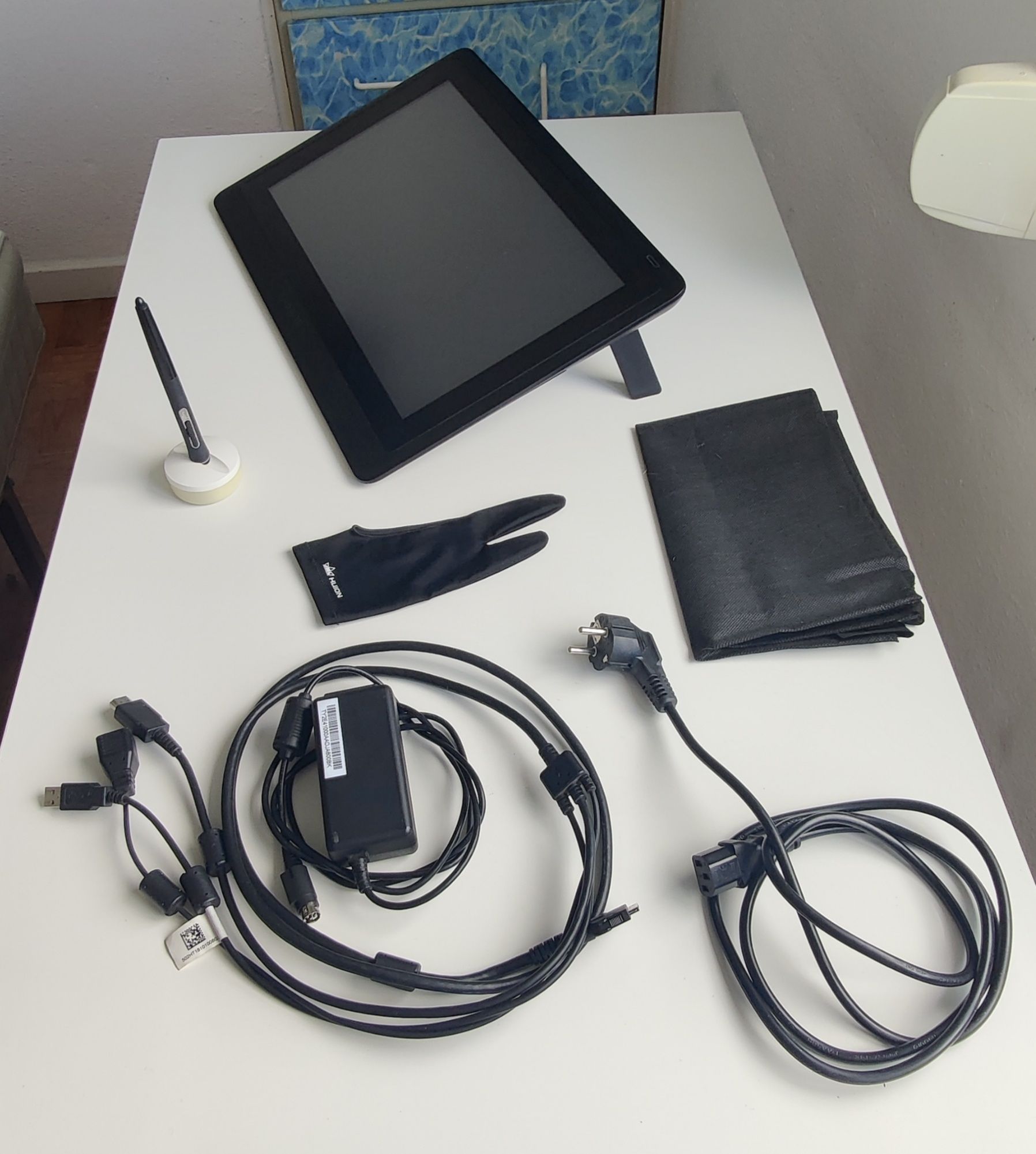 OPORTUNIDADE Wacon Cintiq 16" + luva + suporte