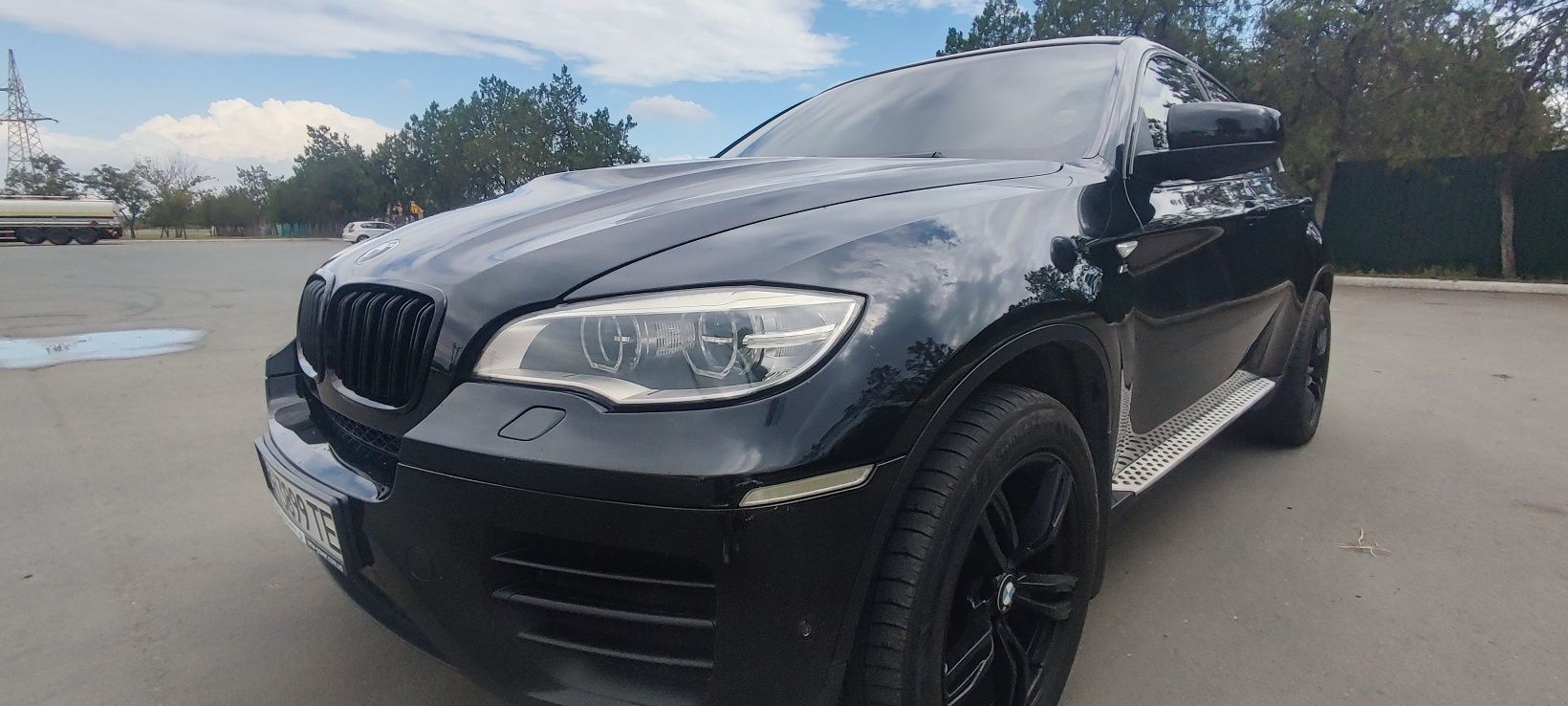 Продам BMW X6 2012