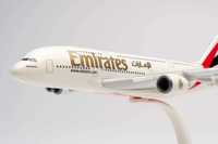 Aviões de coleção  EMIRATES Airbus A 380 com 29,2 cm