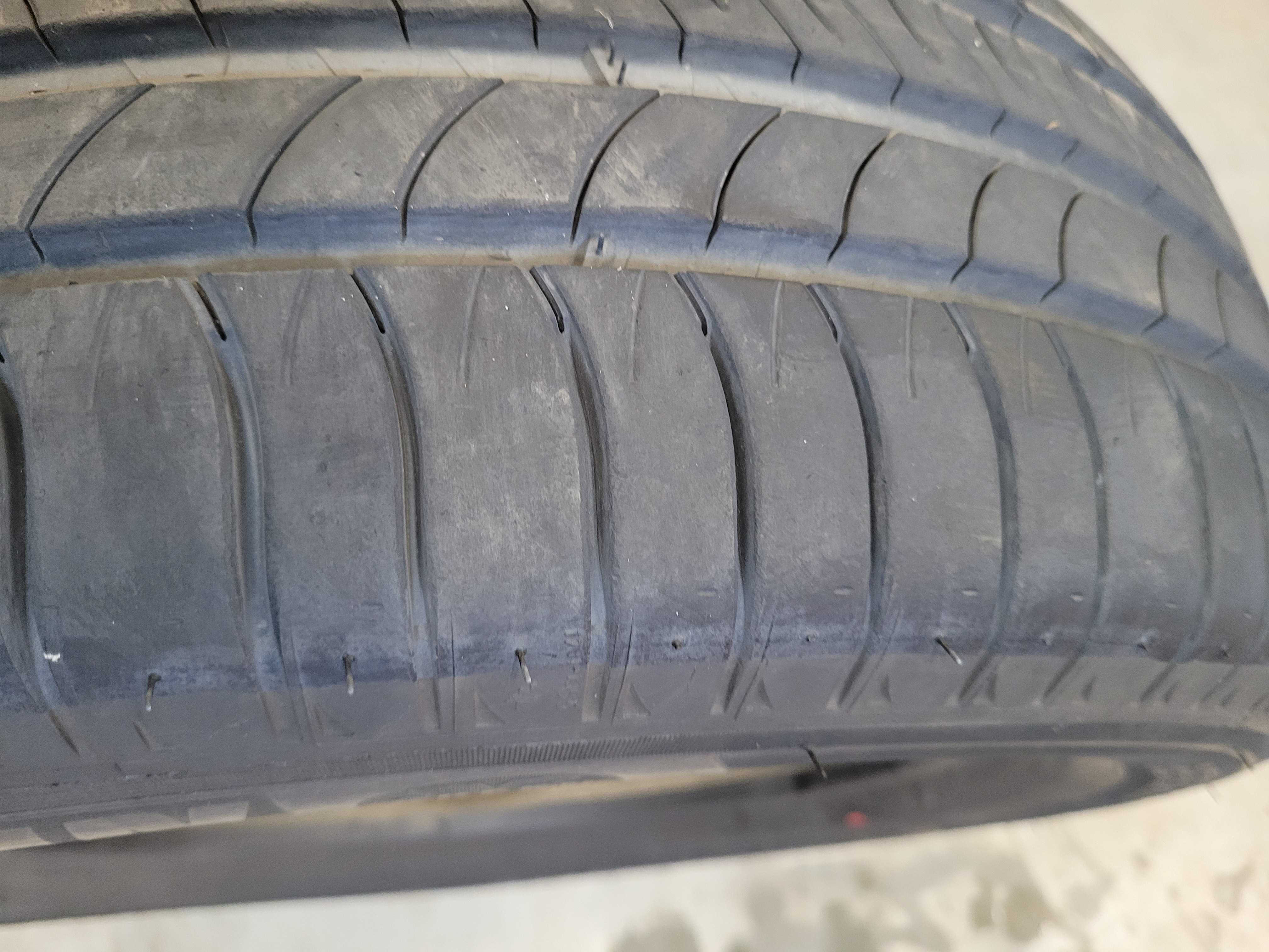 Opona Michelin 215/60 R 16
