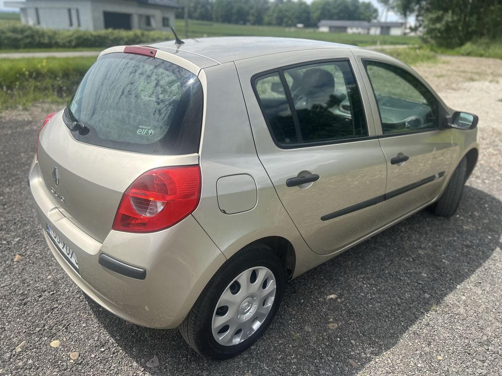 Clio 3 1.2 klima super stan!