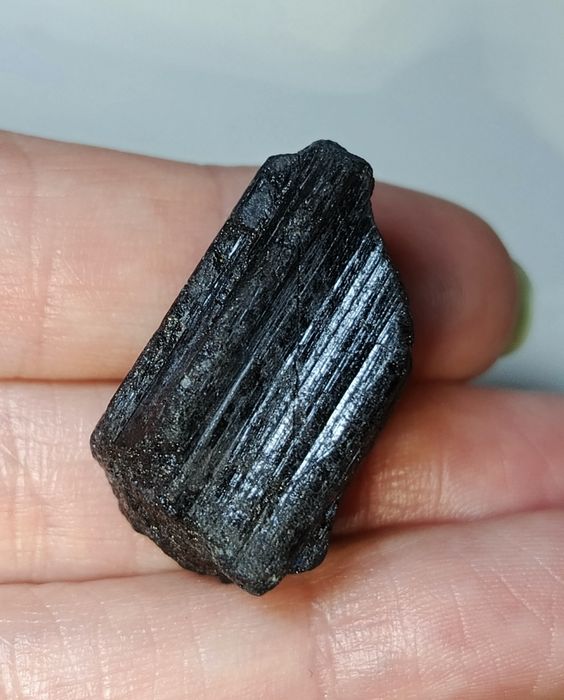 Czarny turmalin kamień minerał