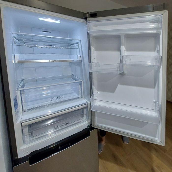 Lodówka Samsung RB31FERNCSA