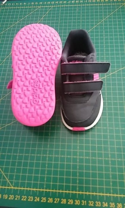 Sapatilhas -nº 24 - Adidas - sem palmilhas