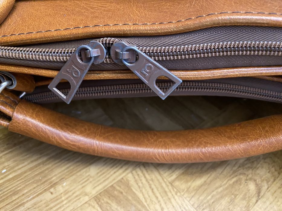 Brązowa torba podróżna ze skóry ekologicznej vintage