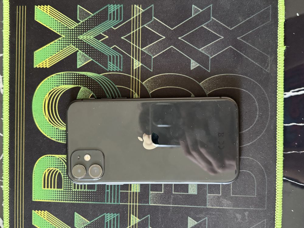 iPhone 11 в ідеальному стані