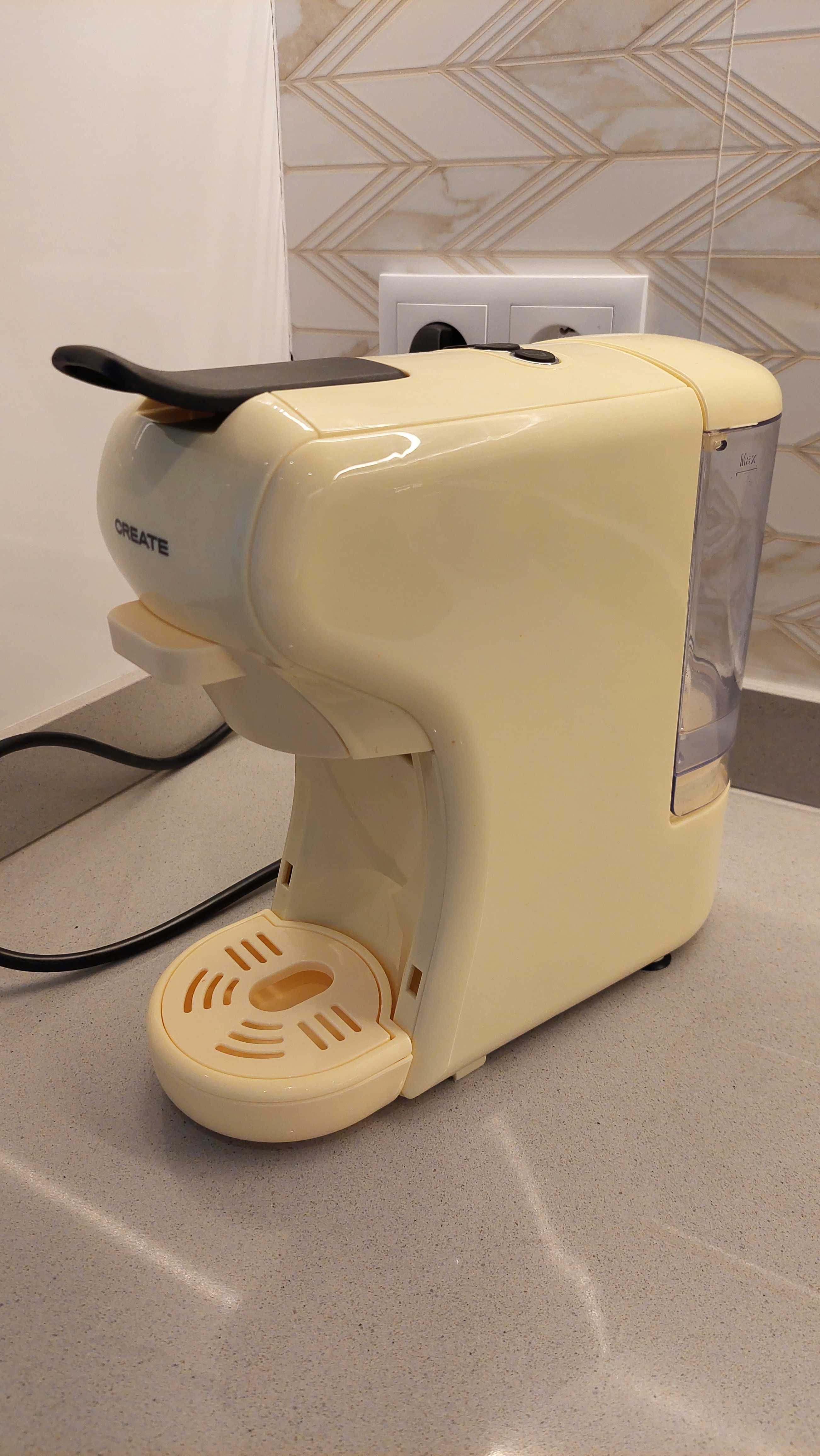 Máquina de café em cápsula e café moído - Create