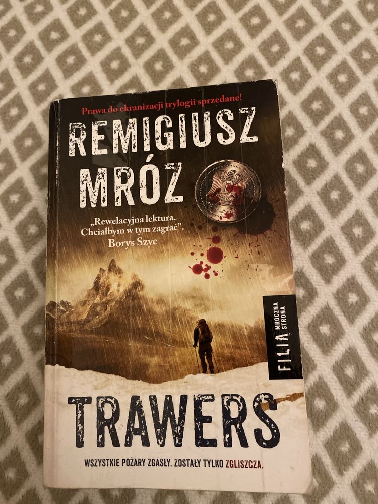 Remigiusz Mróz. Trawers