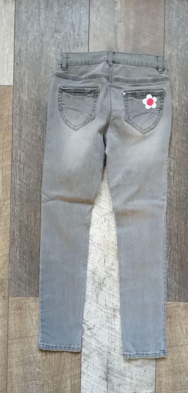 Spodnie jeansowe C&A 128.