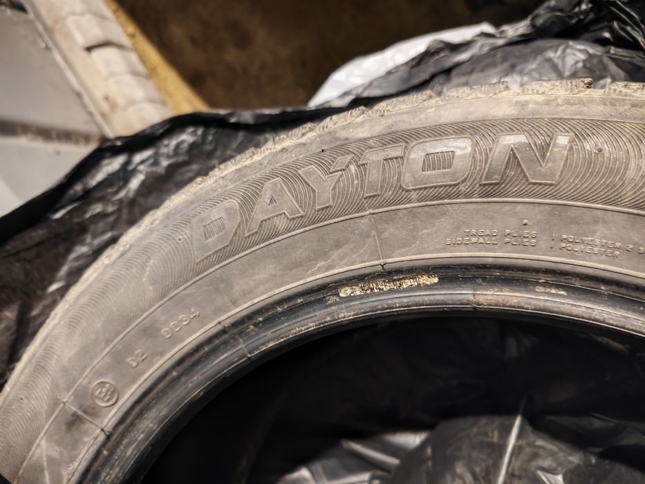 Продам зимнюю резину шип dayton 205 55 r16 комплект
