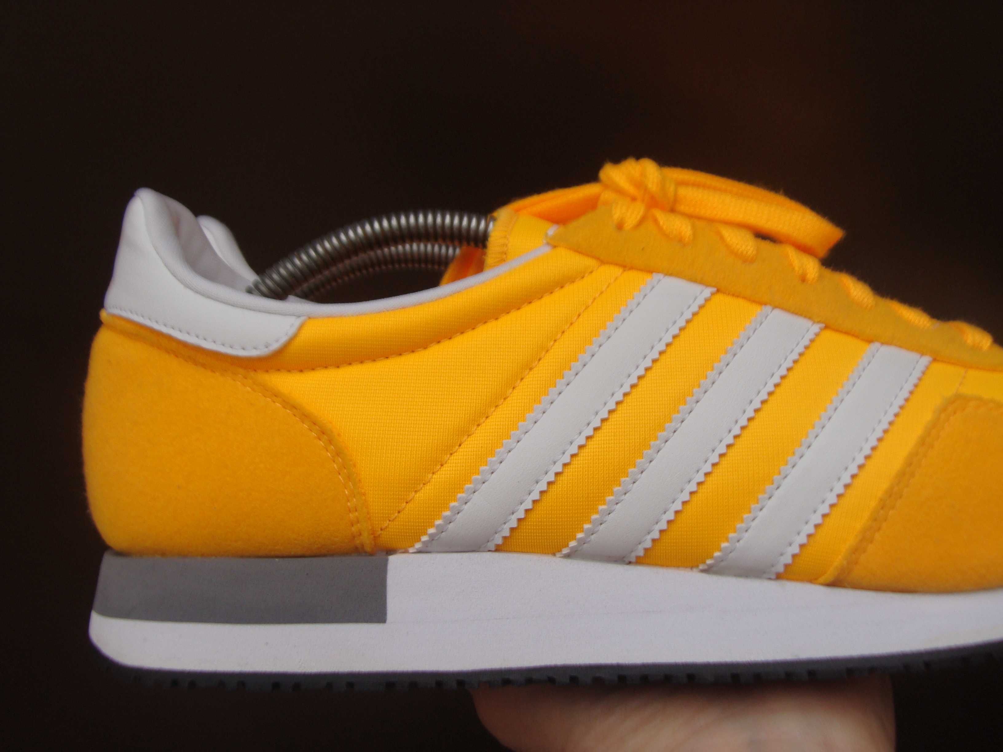 44/28 см Adidas USA  84 кроссовки яркие беговые легкие 2021 год