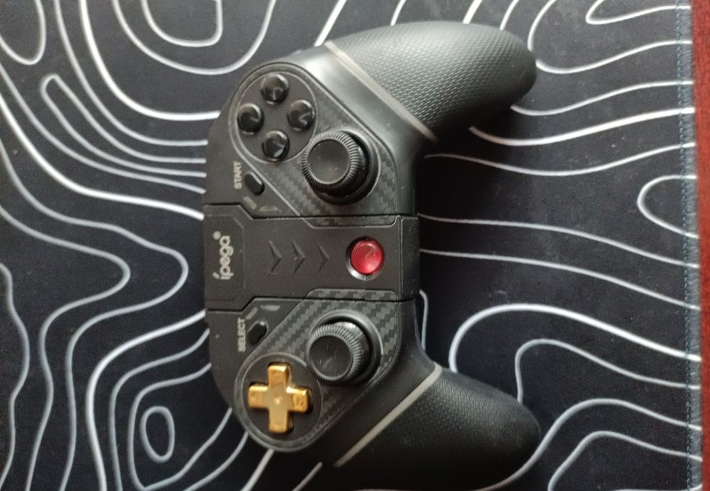 Гейм пад  ipega  .