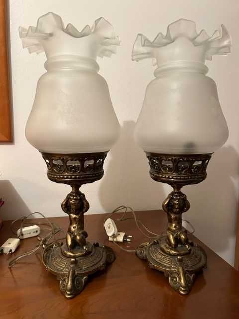 Candeeiros de mesa de cabeceira em Bronze