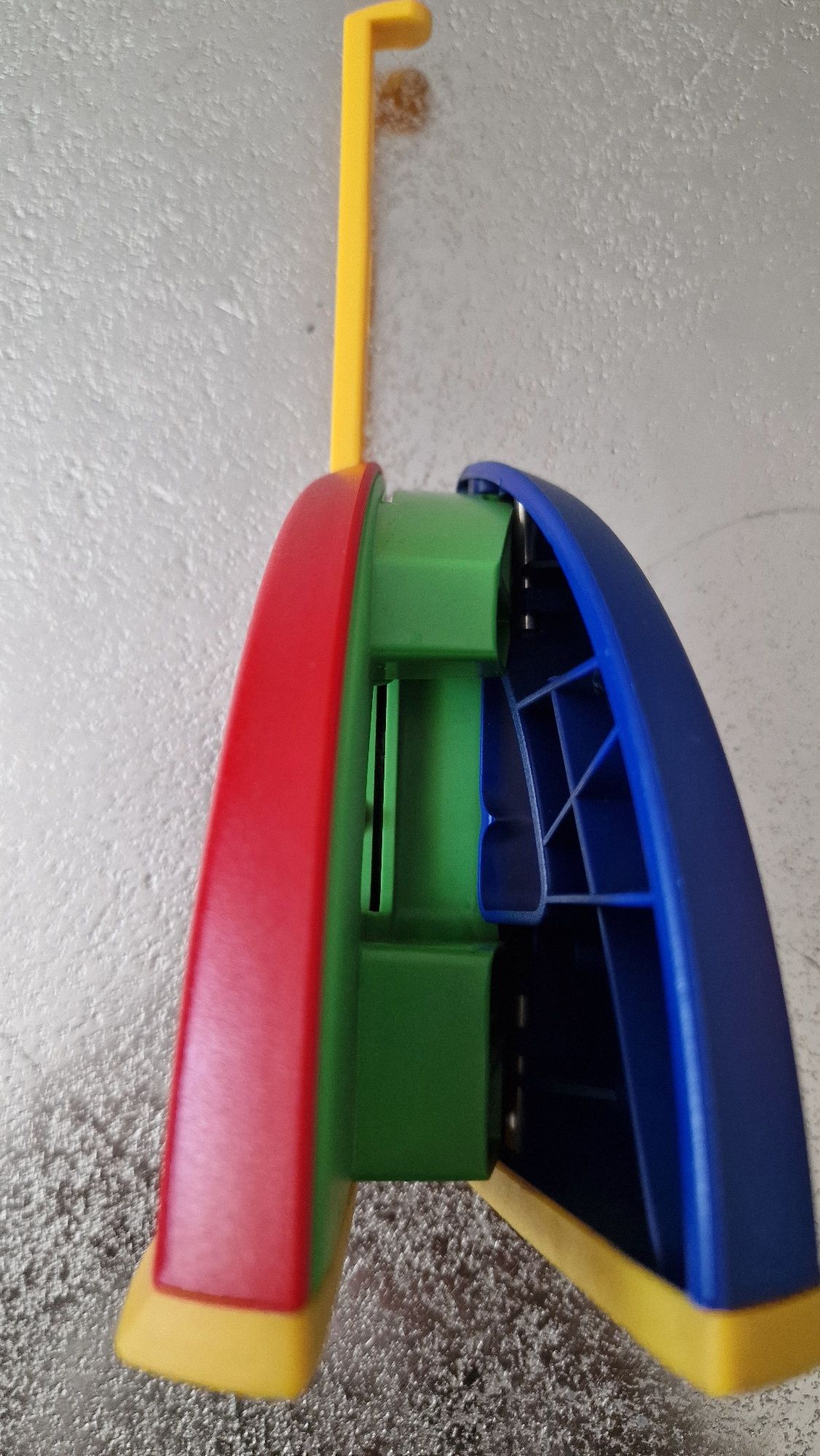 Dziurkacz LEITZ  czterokolorowy