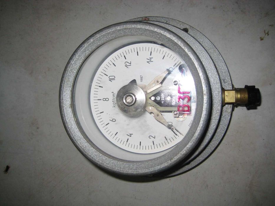 Манометр электроконтактный ВЭ-16рб