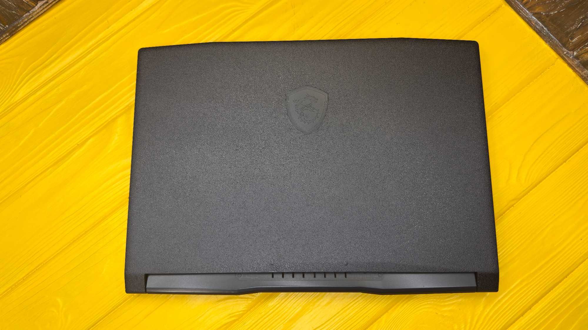 Потужний Геймерський Ноутбук MSI Katana 15 B12V /RTX 4070 105W 8 GB