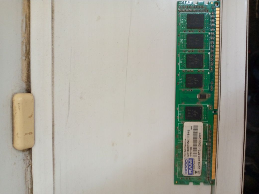 Оперативна память DDR3 pc 3