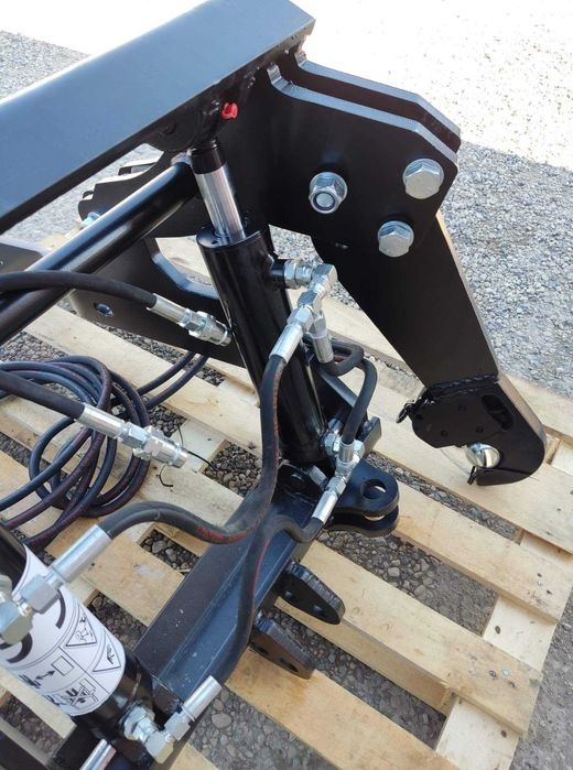 Tuz na przód ciągnika udźwig 2/3tony New Holand Zetor cały kraj