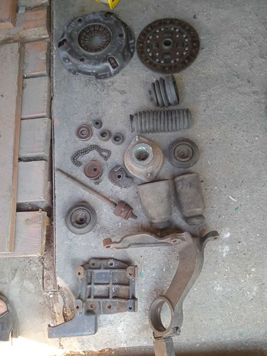 колодки  передние Дайхатсу -шарада 90-95 г выпуск