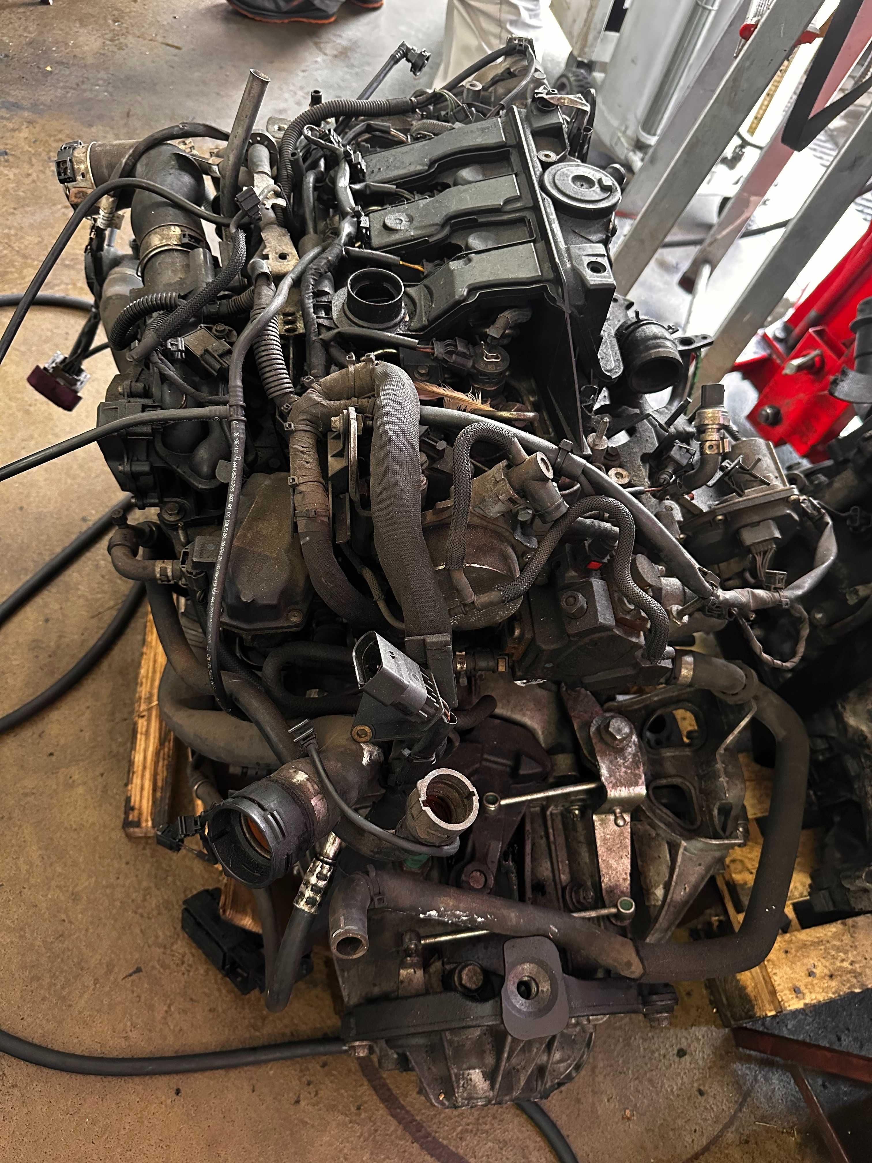 MOTOR MERCEDES-BENZ VITO W447 111 CDI