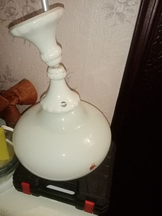 Плафон люстра светильник 220 В.