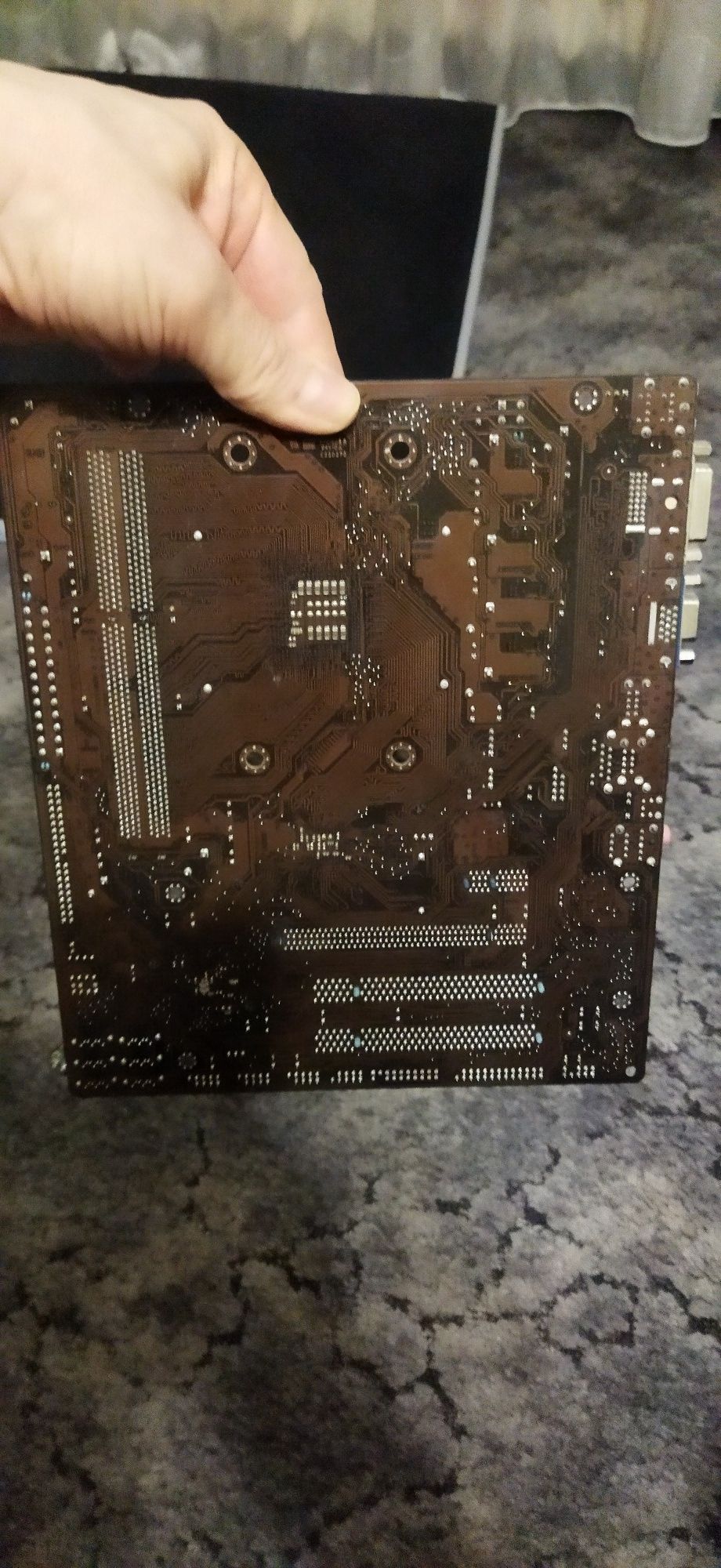 Материнська плата Asus M4A78LT-M LE в зборі