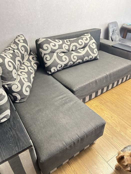 Продам кутовий диван.СРОЧНО!