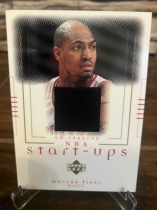 Karta NBA jersey z kawałkiem koszulki Markus Fizer Chicago Bulls